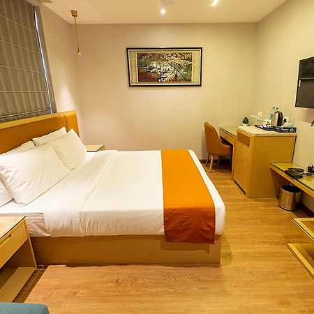 The Bastion Hotel โบปาล ภายนอก รูปภาพ