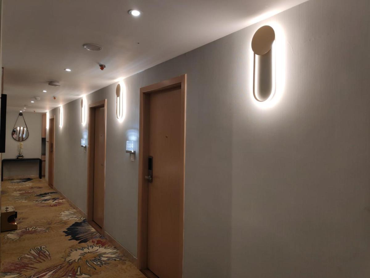 The Bastion Hotel โบปาล ภายนอก รูปภาพ