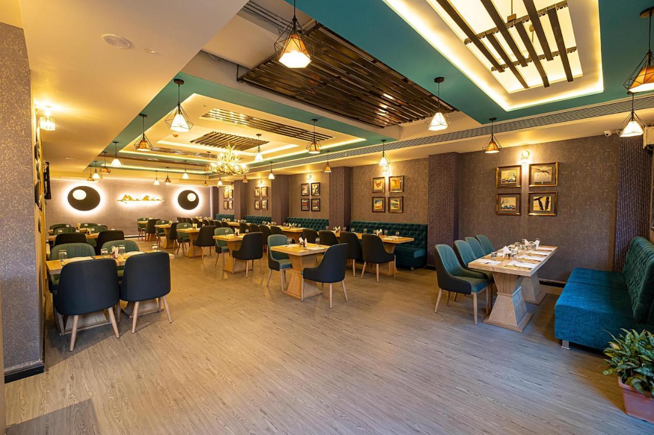 The Bastion Hotel โบปาล ภายนอก รูปภาพ