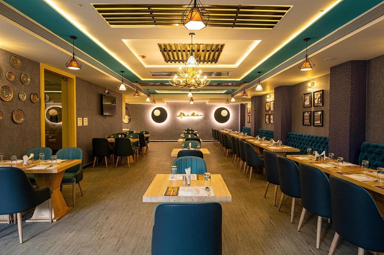 The Bastion Hotel โบปาล ภายนอก รูปภาพ
