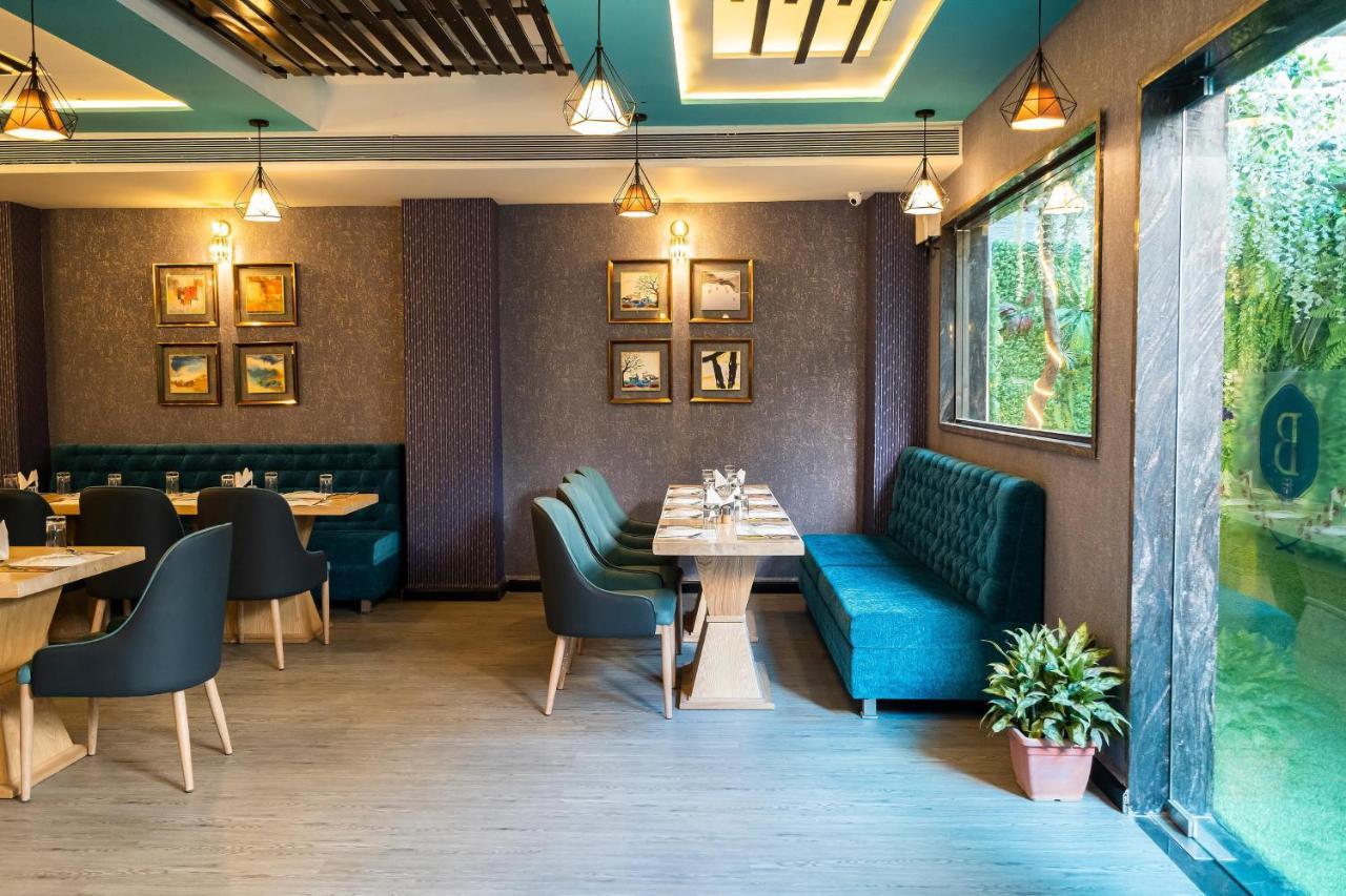 The Bastion Hotel โบปาล ภายนอก รูปภาพ
