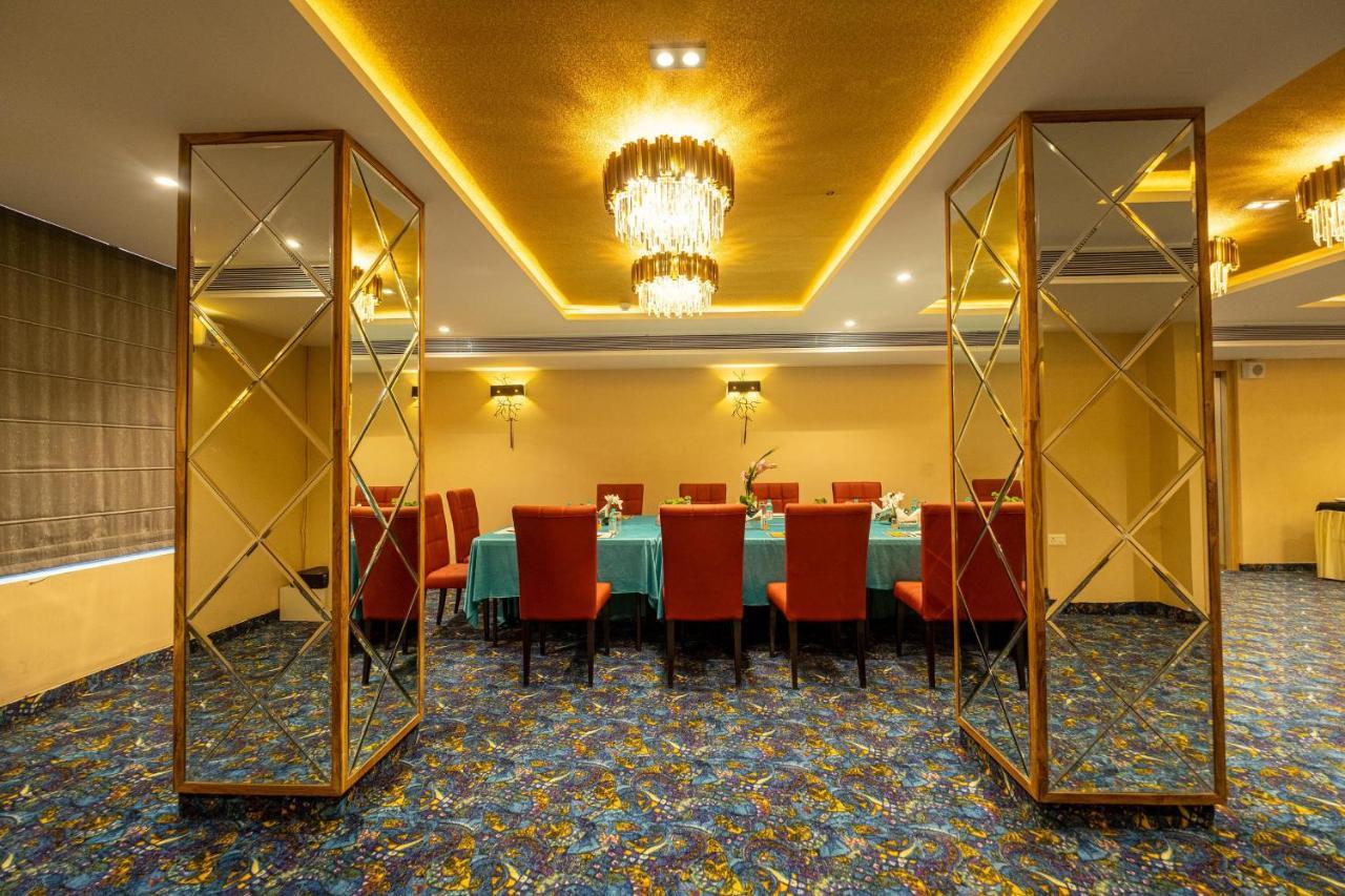 The Bastion Hotel โบปาล ภายนอก รูปภาพ