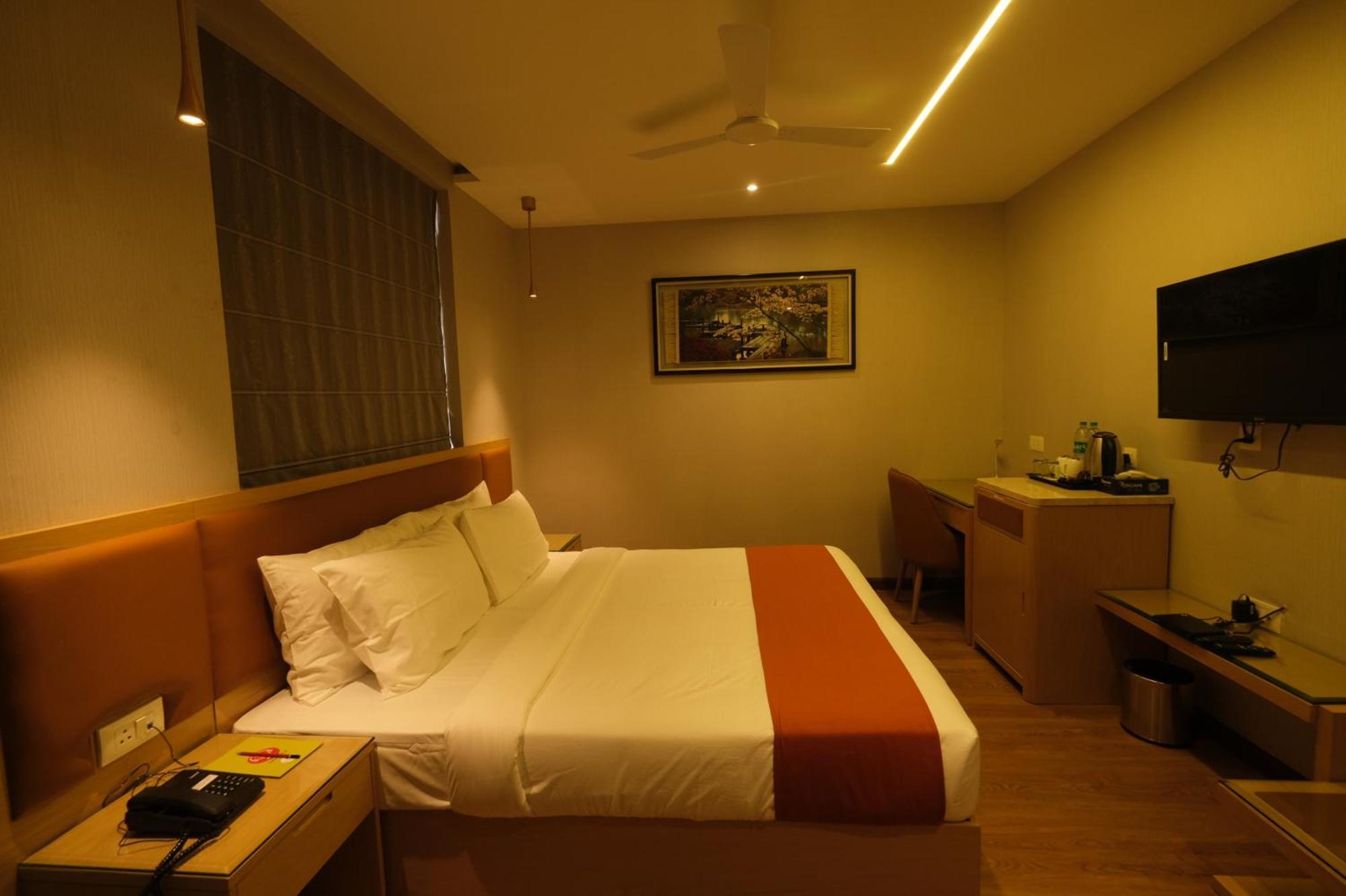 The Bastion Hotel โบปาล ภายนอก รูปภาพ
